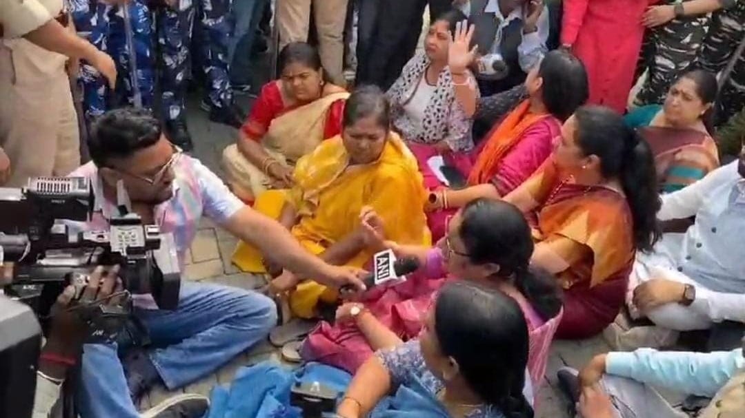 e103d147 14f1 4ca2 b1cb f97677c401492