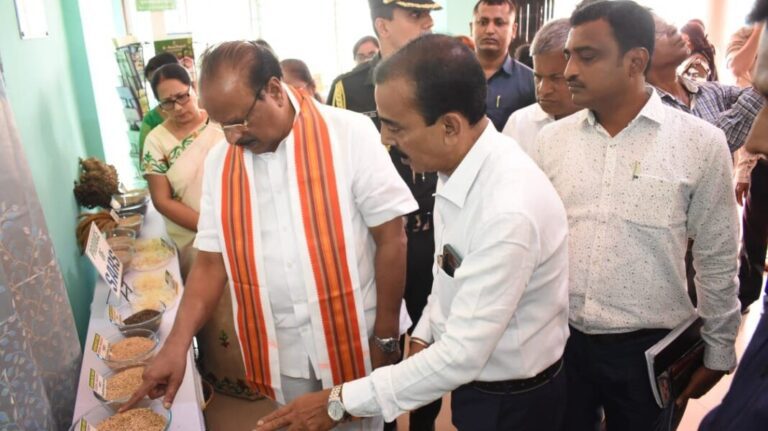 অরুন্ধতীনগর স্থিত কৃষি গবেষণা কেন্দ্রে পরিদর্শনে যান রাজ্যপাল ইন্দ্র সেনা রেড্ডি নাল্লু