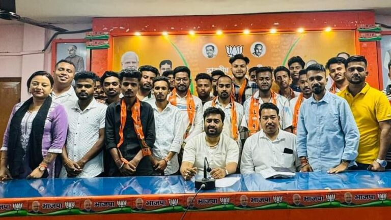 লোকসভা নির্বাচনকে সামনে রেখে বিজেপির ত্রিপুরা প্রদেশ কার্যালয়ে যুব ভোটারদের যোগদান অব্যাহত