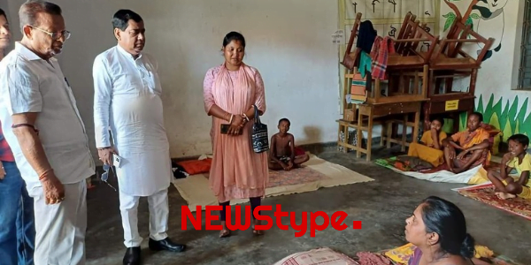 Mayor AMC visits flood affected refugees