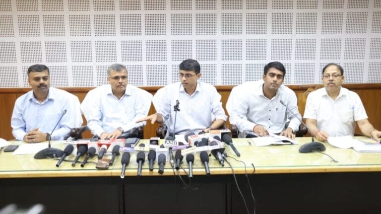 ঘূর্ণিঝড় রেমালের প্রভাবে ২১ ঘণ্টার জন্য বন্ধ আগরতলা – কলকাতা বিমান পরিষেবা