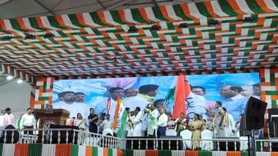 ভোটের মুখে TMCতে ঝাঁপ দিলেন ঝাড়গ্রামের BJP সাংসদ কুনার হেমব্রম