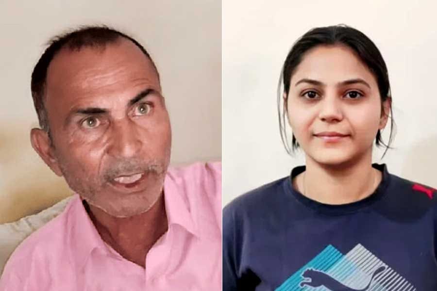 I am innocent," said Jyoti, the alleged 'Pakistani spy', breaking down in tears in jail upon seeing her father